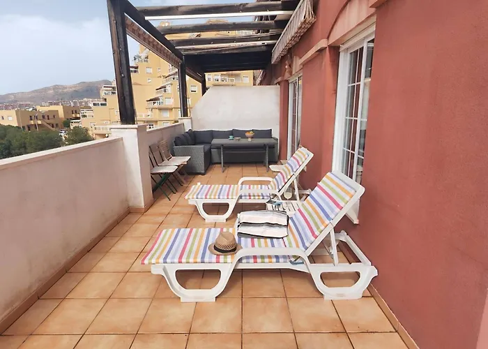 Charming Three Bedrooms Apartment With Seaview