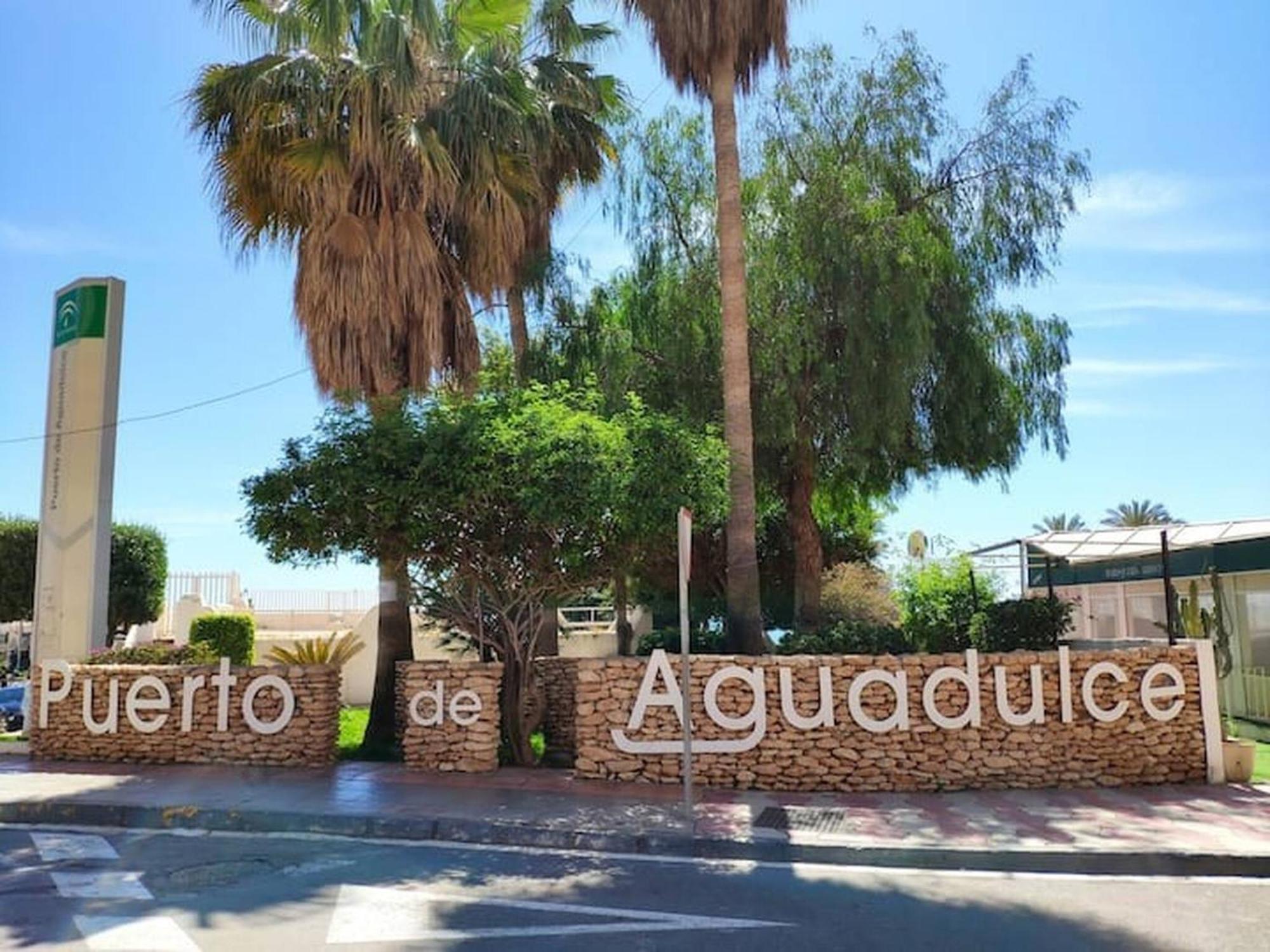 Charming Three Bedrooms With Seaview Apartment *